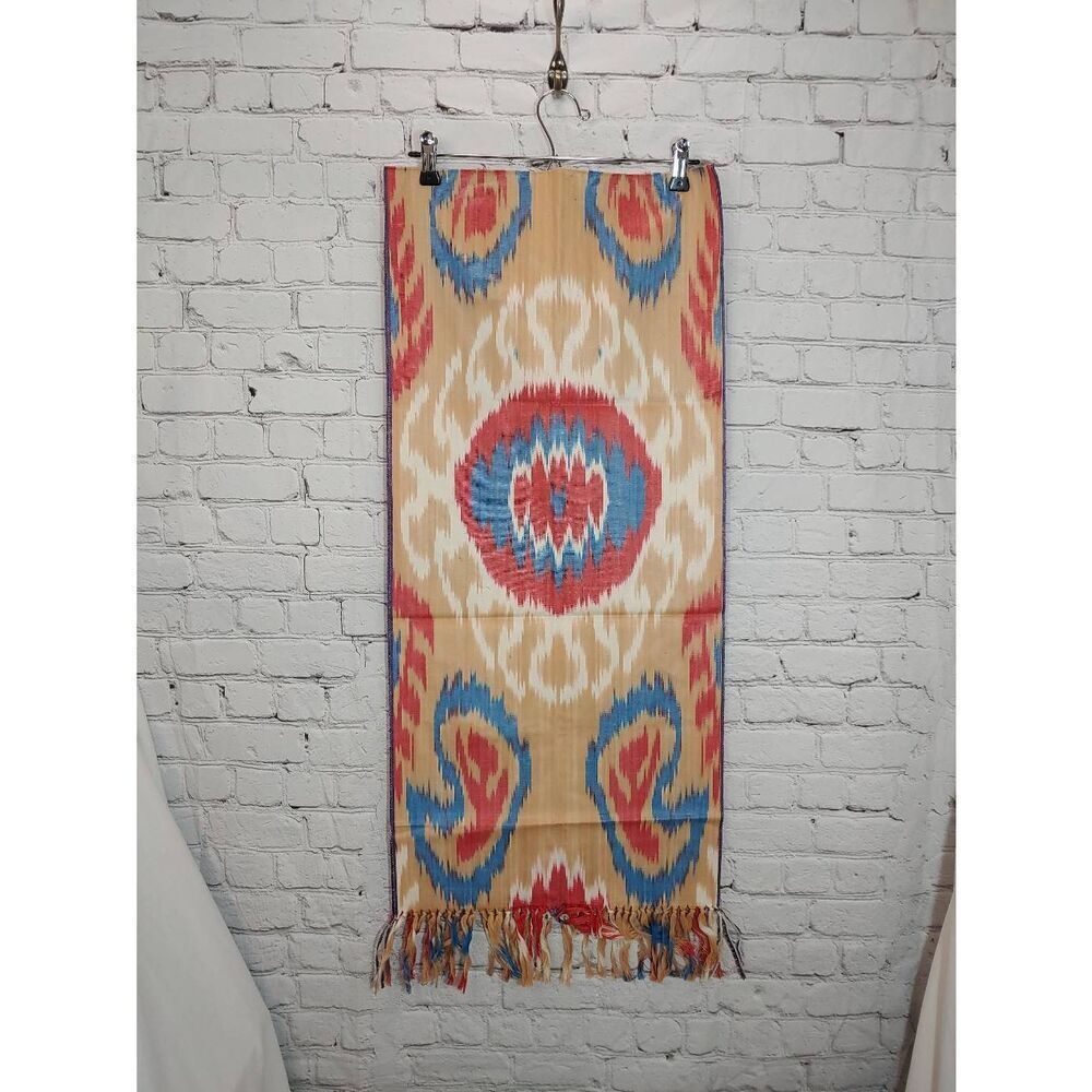 Beige/Blue/Red Multicolored Table Runner